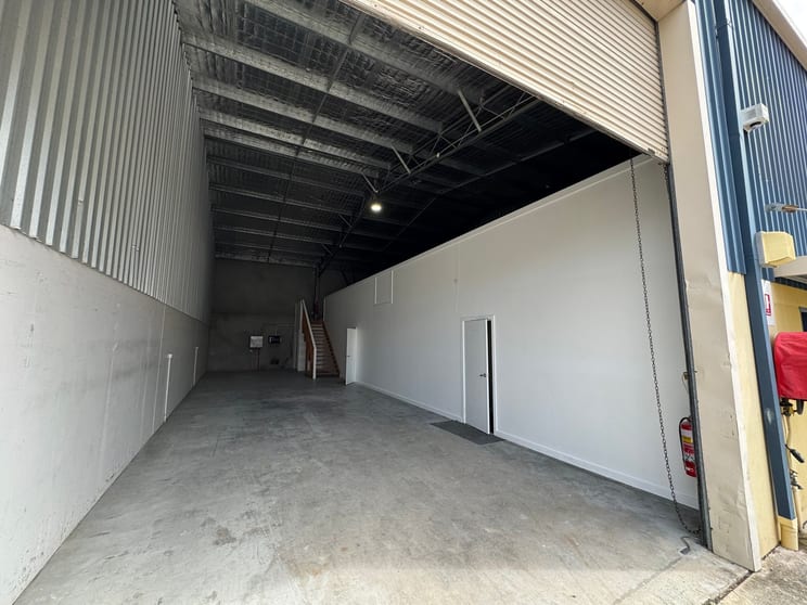 2/25 Alliance Ave Morisset NSW 2264 - Image 2