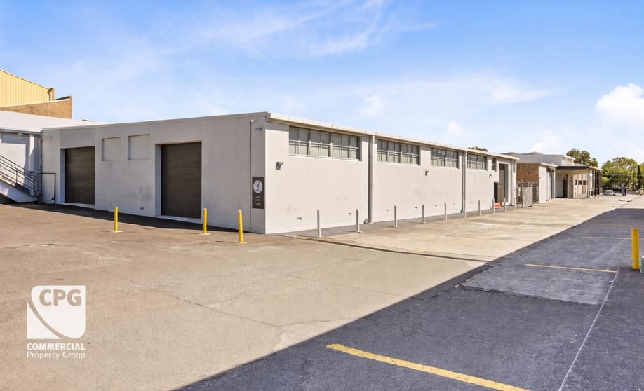 Click to view all images Unit 3/74-76 Captain Cook Drive Caringbah NSW 2229 - Image 1