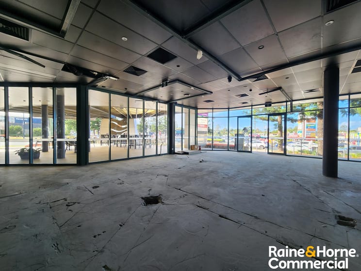 Click to view all images 454 Gympie Road Strathpine QLD 4500 - Image 2