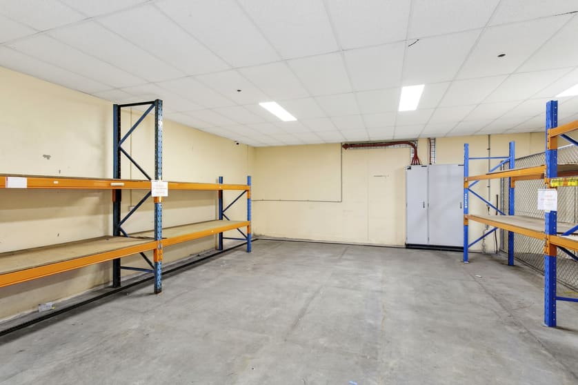 Click to view all images 1/1 Minna Close Belrose NSW 2085 - Image 2