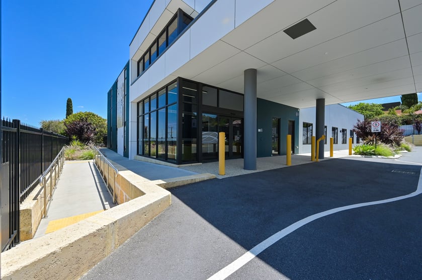 Click to view all images 25 Fourth Road Armadale WA 6112 - Image 2