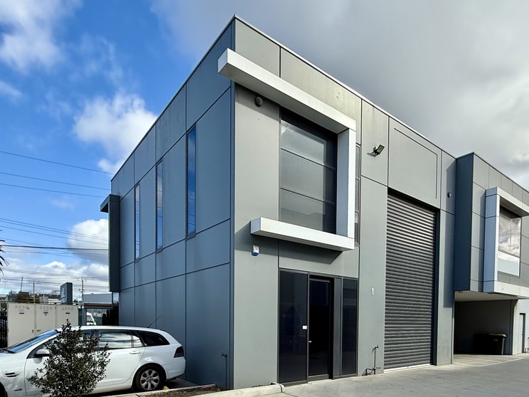 Click to view all images 1/1 Millers Road Brooklyn VIC 3012 - Image 2