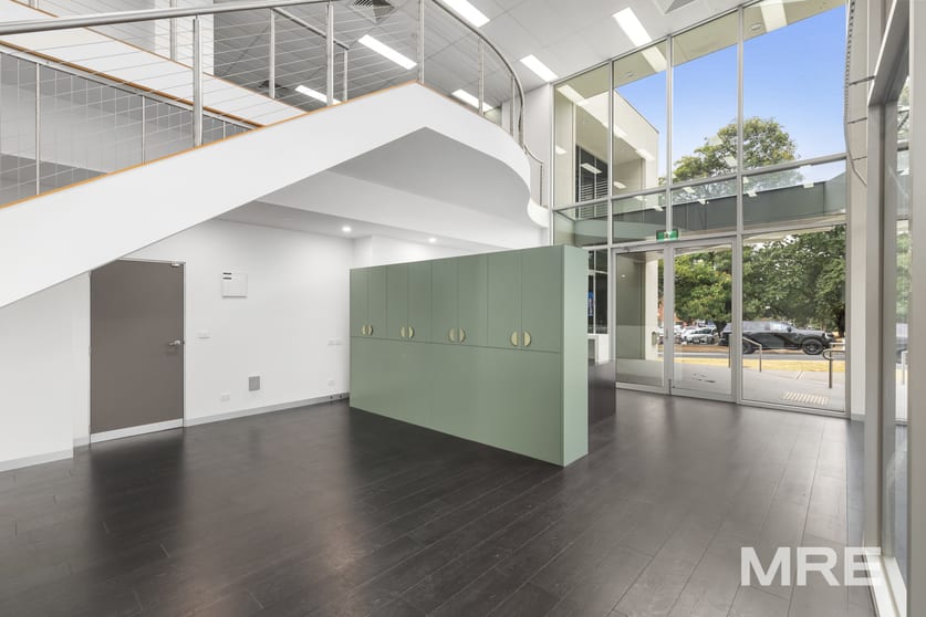 2/16 Langmore Lane Berwick VIC 3806 - Image 3