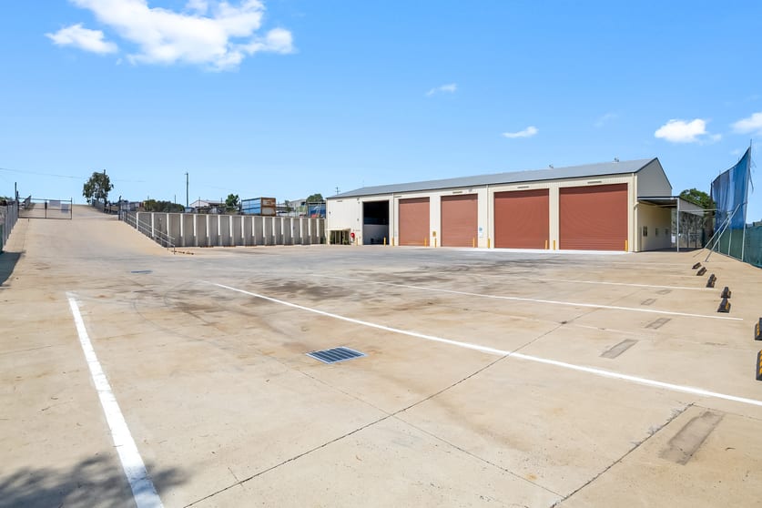 Click to view all images 19 Dennis Little Drive Glanmire QLD 4570 - Image 2