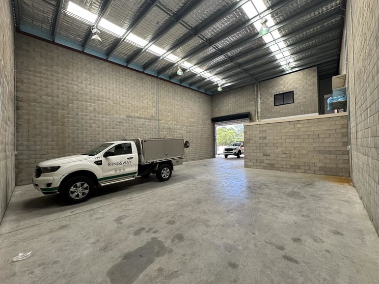 Click to view all images 2/17 Norman Street Peakhurst NSW 2210 - Image 2