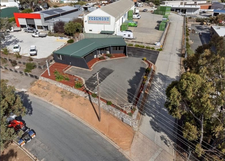 Click to view all images 6 Barrow Place Queanbeyan East NSW 2620 - Image 1