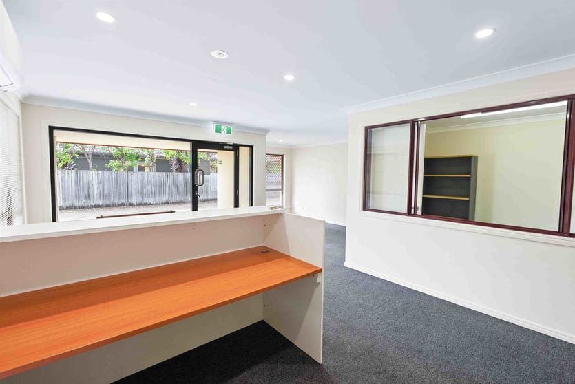 Click to view all images 70 Ashmore Road Bundall QLD 4217 - Image 3