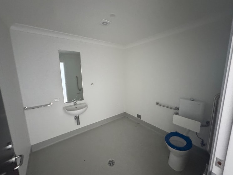Click to view all images 7/27 Bradwardine Road Robin Hill NSW 2795 - Image 2
