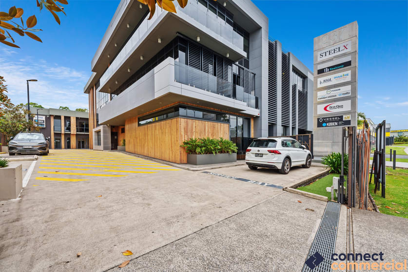 Click to view all images 305/237 Scottsdale Drive Robina QLD 4226 - Image 2