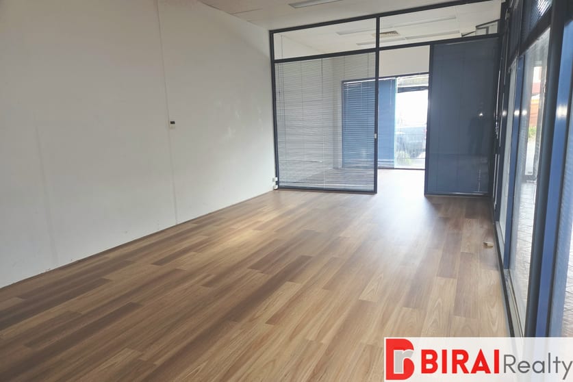 Click to view all images 821-D Ballarat Road Deer Park VIC 3023 - Image 2