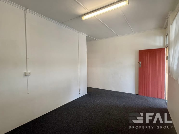 Click to view all images 11 Morgan Terrace Bardon QLD 4065 - Image 1