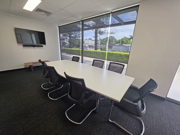 Click to view all images 65 Thomas Drive Chevron Island QLD 4217 - Image 3