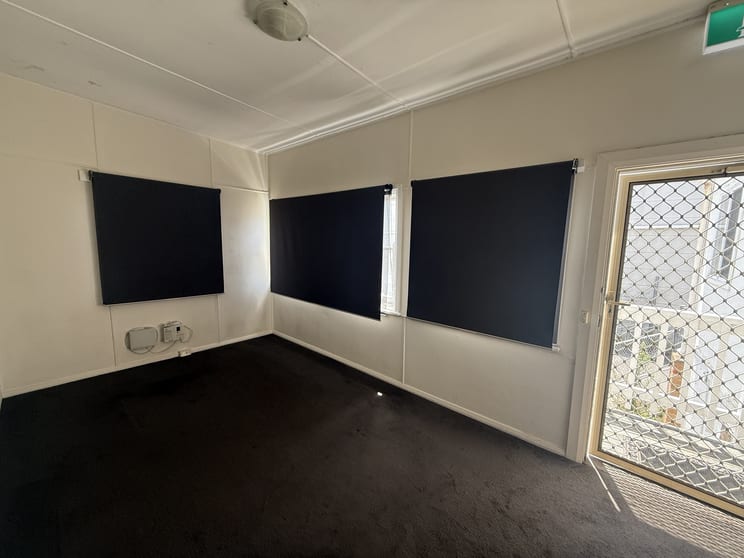 Click to view all images Suite 1/344 Mann Street Gosford NSW 2250 - Image 2