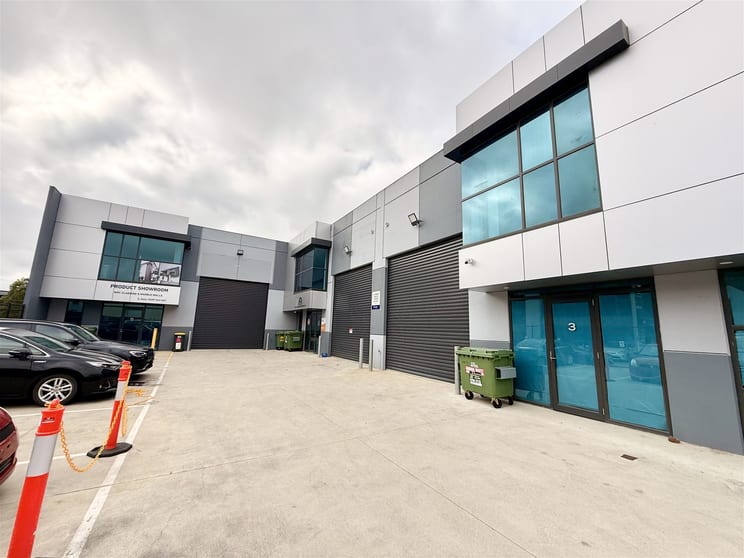 Click to view all images 3/36 Zakwell Court Coolaroo VIC 3048 - Image 2