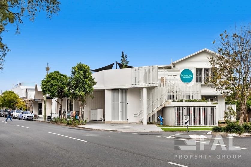 Click to view all images 293 Honour Avenue Graceville QLD 4075 - Image 2