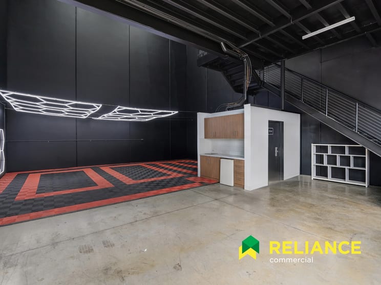 Click to view all images 17/176 Maddox Road Williamstown North VIC 3016 - Image 3