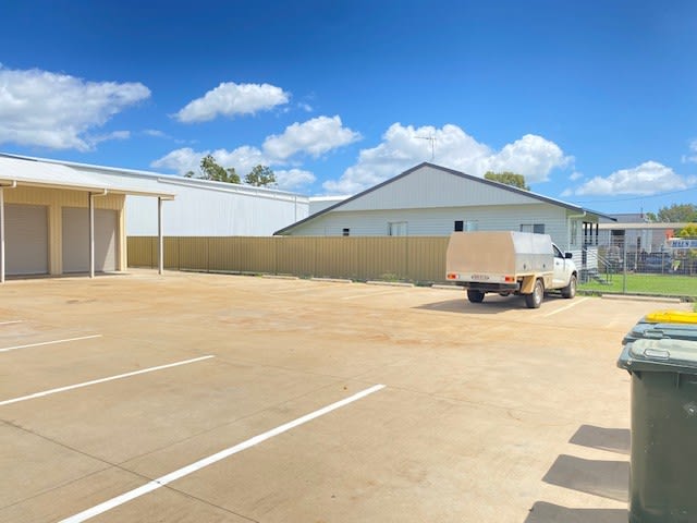 Click to view all images 5 Campbell Street Bundaberg East QLD 4670 - Image 3