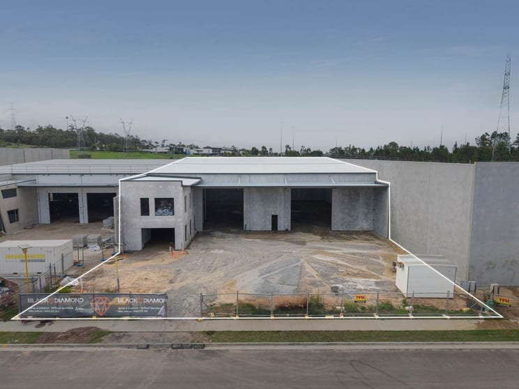 Click to view all images 8 Jobs Circuit Yarrabilba QLD 4207 - Image 3