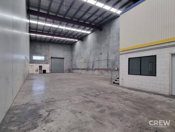 Click to view all images 1/68-70 Nestor Drive Meadowbrook QLD 4131 - Image 2