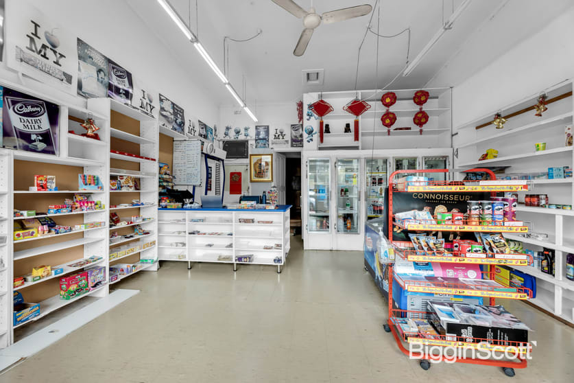 Click to view all images 58 Essex Rd Mount Waverley VIC 3149 - Image 3
