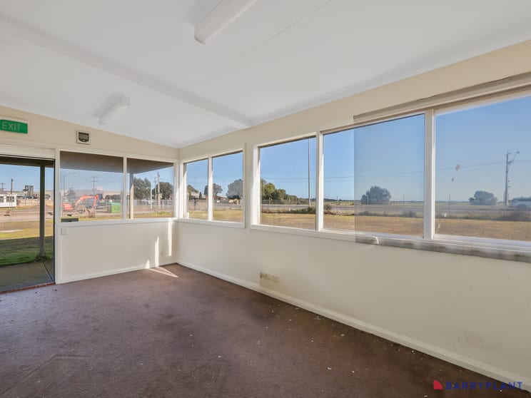 Click to view all images 334-336 White Road North Wonthaggi VIC 3995 - Image 3