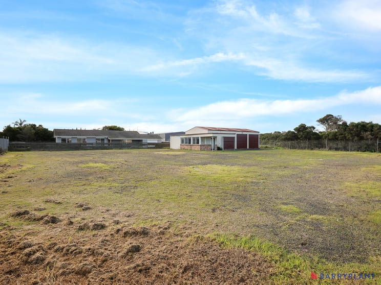 Click to view all images 334-336 White Road North Wonthaggi VIC 3995 - Image 1