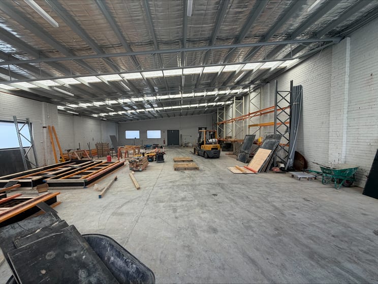 Click to view all images 8 Commercial Road Highett VIC 3190 - Image 4
