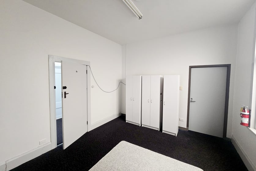 Click to view all images Office 9/96-102 St John Street Launceston TAS 7250 - Image 1