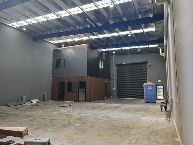 Click to view all images 63 Spalding Avenue Sunshine North VIC 3020 - Image 2