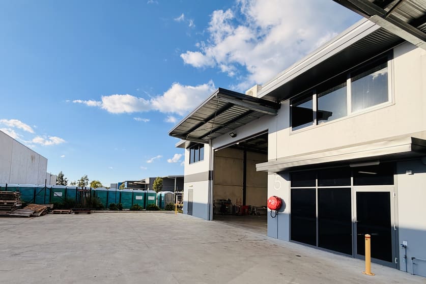 Click to view all images 5 Venture Close Morisset NSW 2264 - Image 1