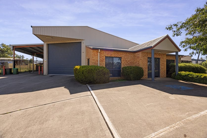 Click to view all images 29 Annette Court Lavington NSW 2641 - Image 1