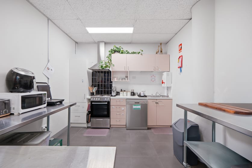 Click to view all images 3 & 4/16-18 Croydon Road Croydon VIC 3136 - Image 5