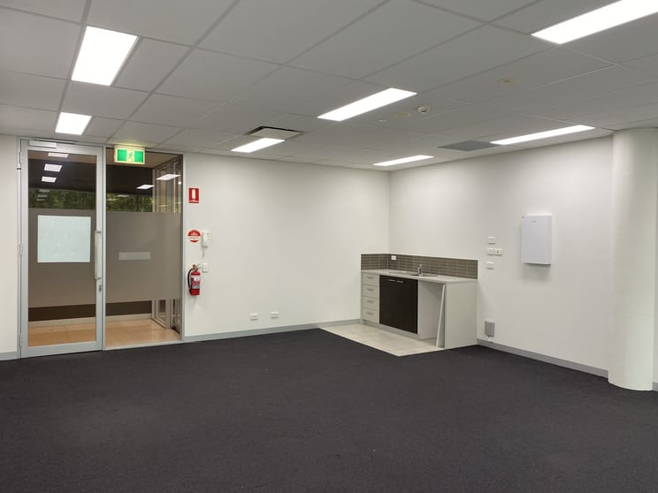 Level 1 Suite 10/10/574 Plummer Street Port Melbourne VIC 3207 - Image 2