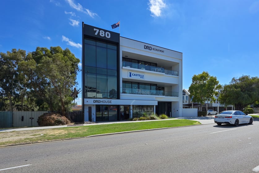 Click to view all images 780 Canning Highway Applecross WA 6153 - Image 2