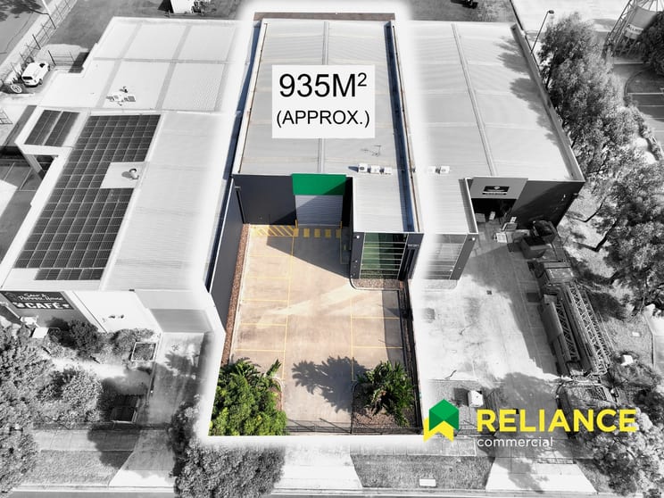 Click to view all images 30 Calarco Drive Derrimut VIC 3026 - Image 1