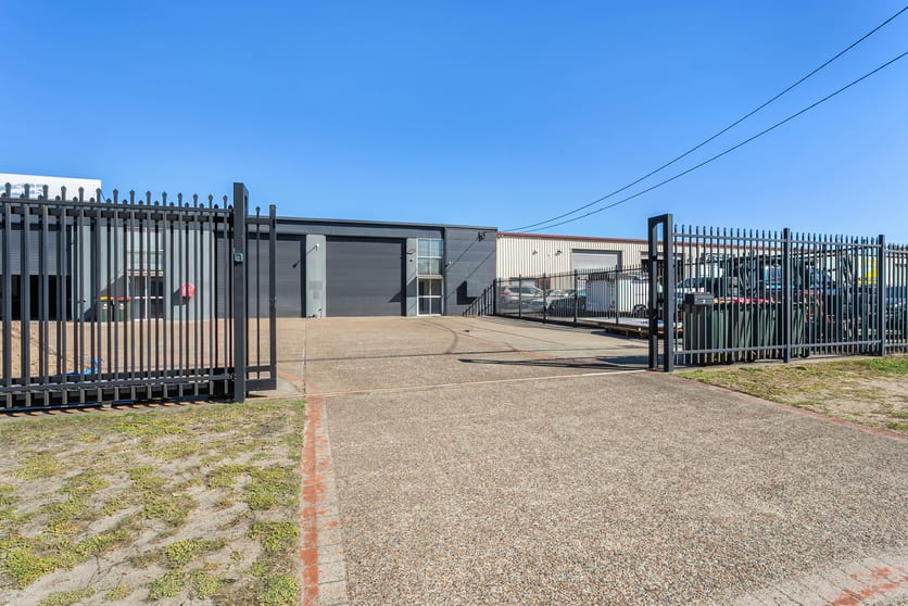 Click to view all images 3/134 George Road Salamander Bay NSW 2317 - Image 3
