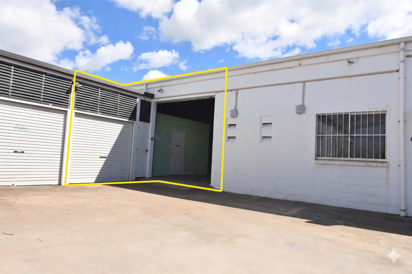 Click to view all images 3/82 Leyland Street Garbutt QLD 4814 - Image 1