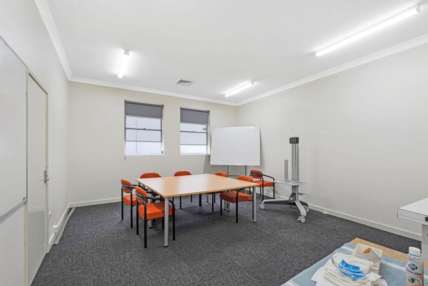 1/439 High Street Maitland NSW 2320 - Image 1