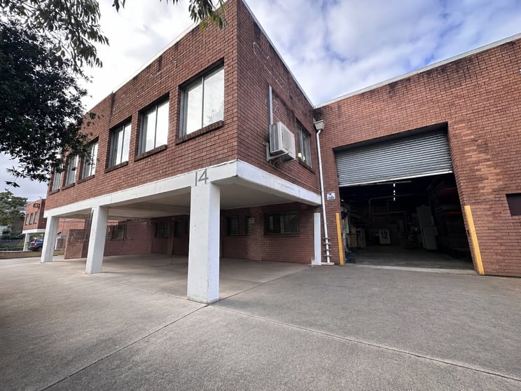 Click to view all images 14 Rochester Street Botany NSW 2019 - Image 1