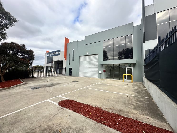 Click to view all images 2/15 Cooper Street Campbellfield VIC 3061 - Image 1