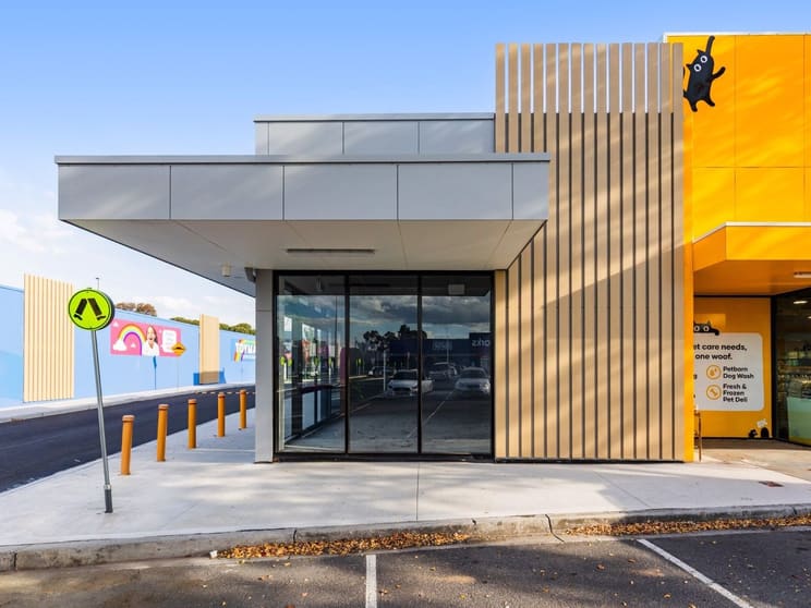 Click to view all images 560-650 High Street Epping VIC 3076 - Image 2