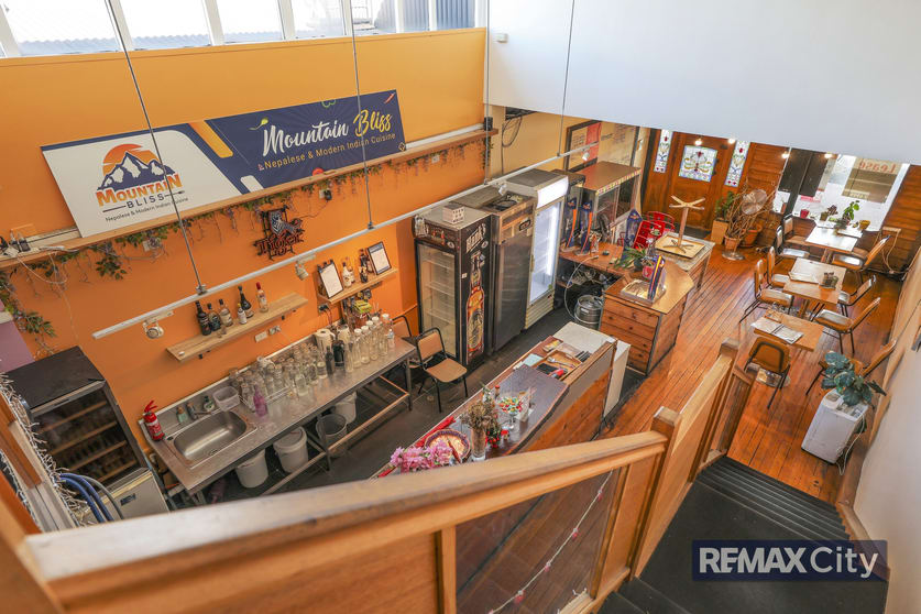 Click to view all images Shop 2/360 Logan Road Stones Corner QLD 4120 - Image 1