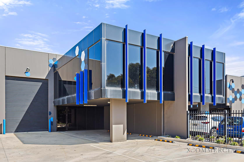 Click to view all images 2/55 Chelmsford Street Williamstown North VIC 3016 - Image 2