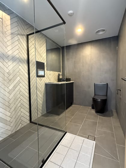 Click to view all images 41-43 West Burleigh Road Burleigh Heads QLD 4220 - Image 3