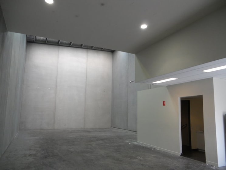 Click to view all images 43 Bakehouse Road Kensington VIC 3031 - Image 2