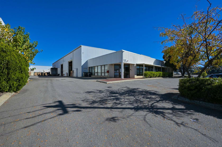 Click to view all images 18A & 18B Fisher Street Belmont WA 6104 - Image 1