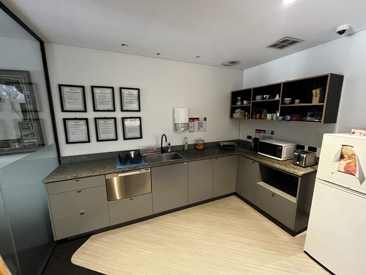 Click to view all images First Floor Unit 2/205 Port Hacking Road Miranda NSW 2228 - Image 3