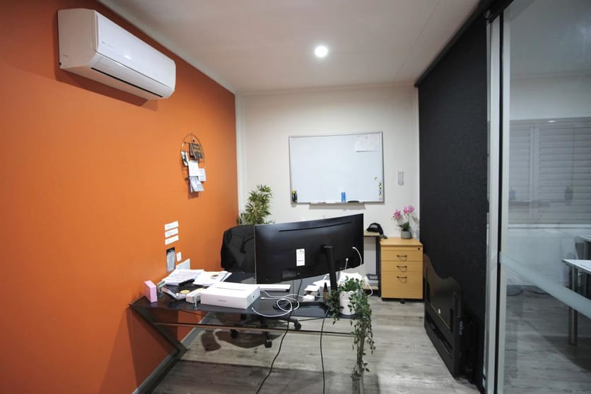 Click to view all images 347 MacDonnell Road Clontarf QLD 4019 - Image 3