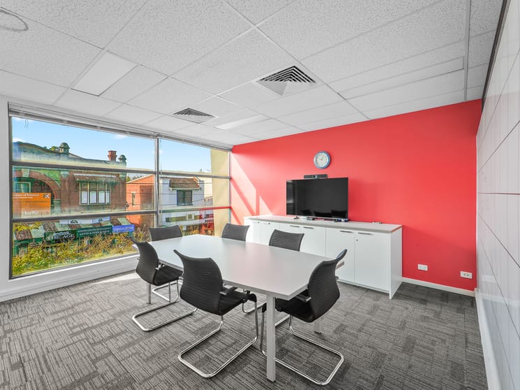 Click to view all images Unit 8/318 Auburn Road Hawthorn VIC 3122 - Image 3