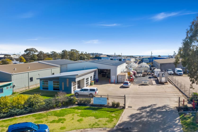 Click to view all images 3 Tews Court Wilsonton QLD 4350 - Image 1